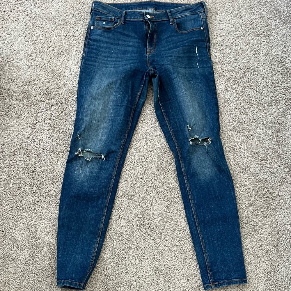 Ripped Skinny Jean